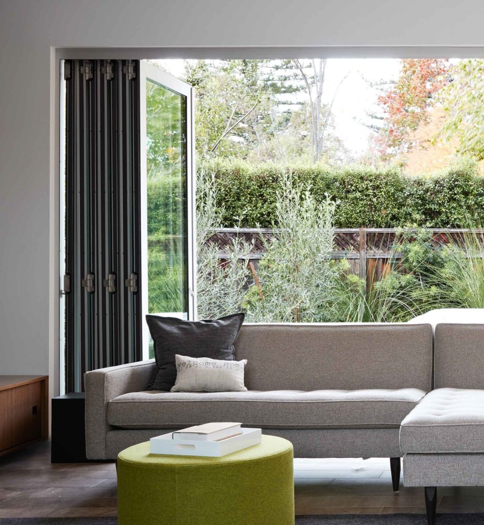 Milgard moving glass walls in Oregon